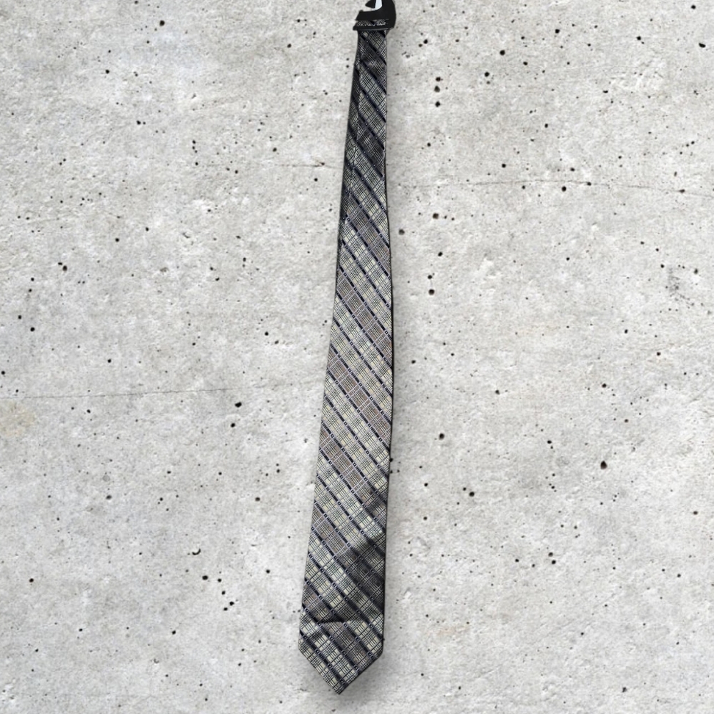 Pronto Uomo 100% Silk Black And Silver Plaid Tie